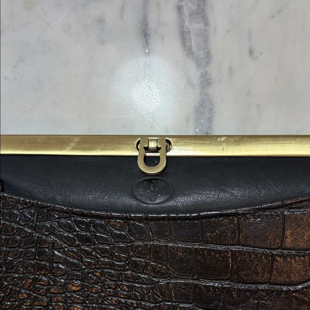 Buxton Faux Crocodile-Embossed Wallet/clutch 🐊